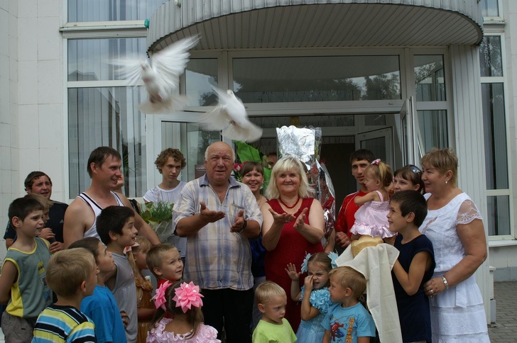 Простая семья из&nbsp;России воспитала 81&nbsp;ребенка, только двое из&nbsp;которых родные